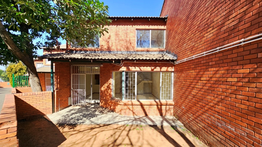 3 Bedroom Property for Sale in Waverley Free State